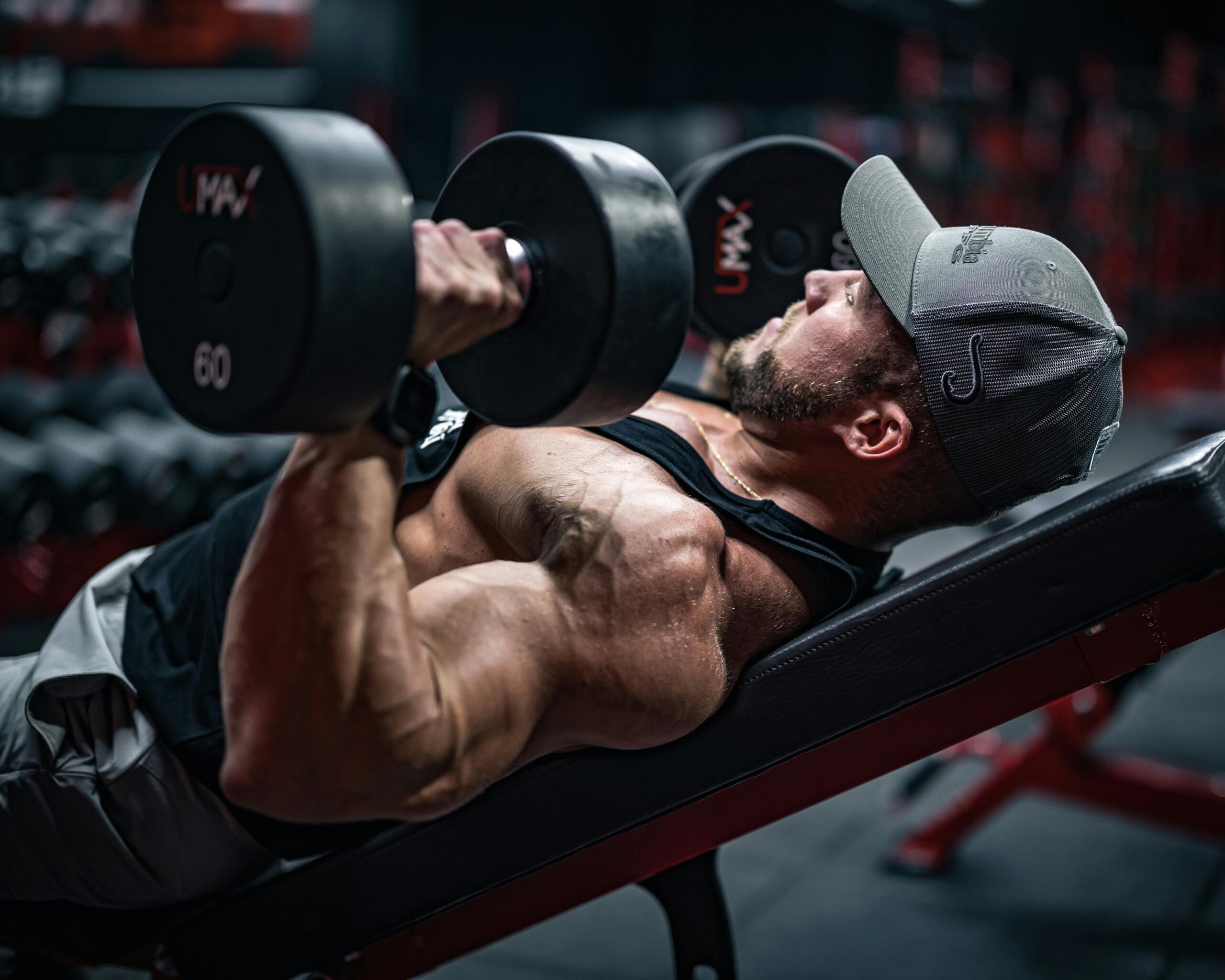 Weight Benches: Should You Buy a Flat or Adjustable Bench First?